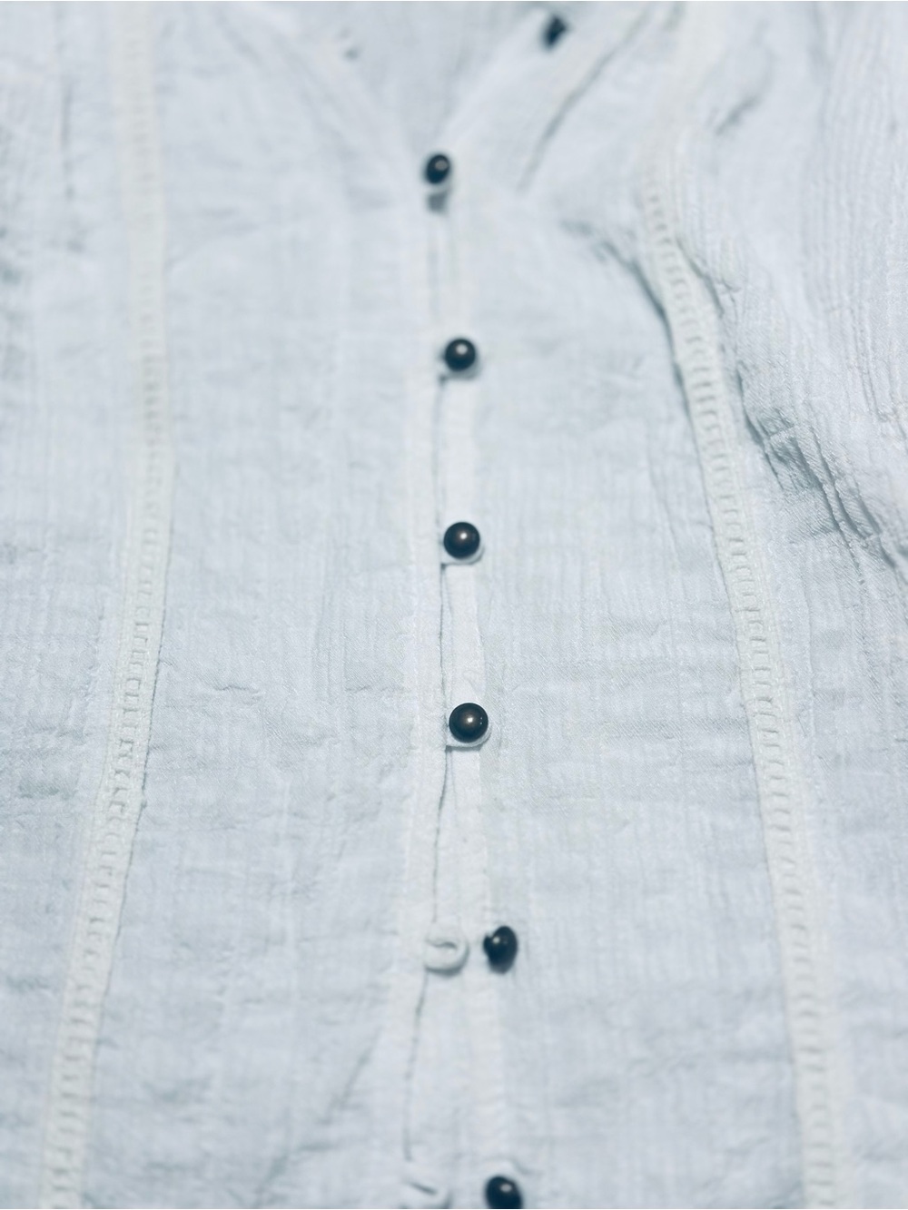 Lightweight White Button-Front Top by Rewind. Wear on or off the shoulders - Picture 3 of 7